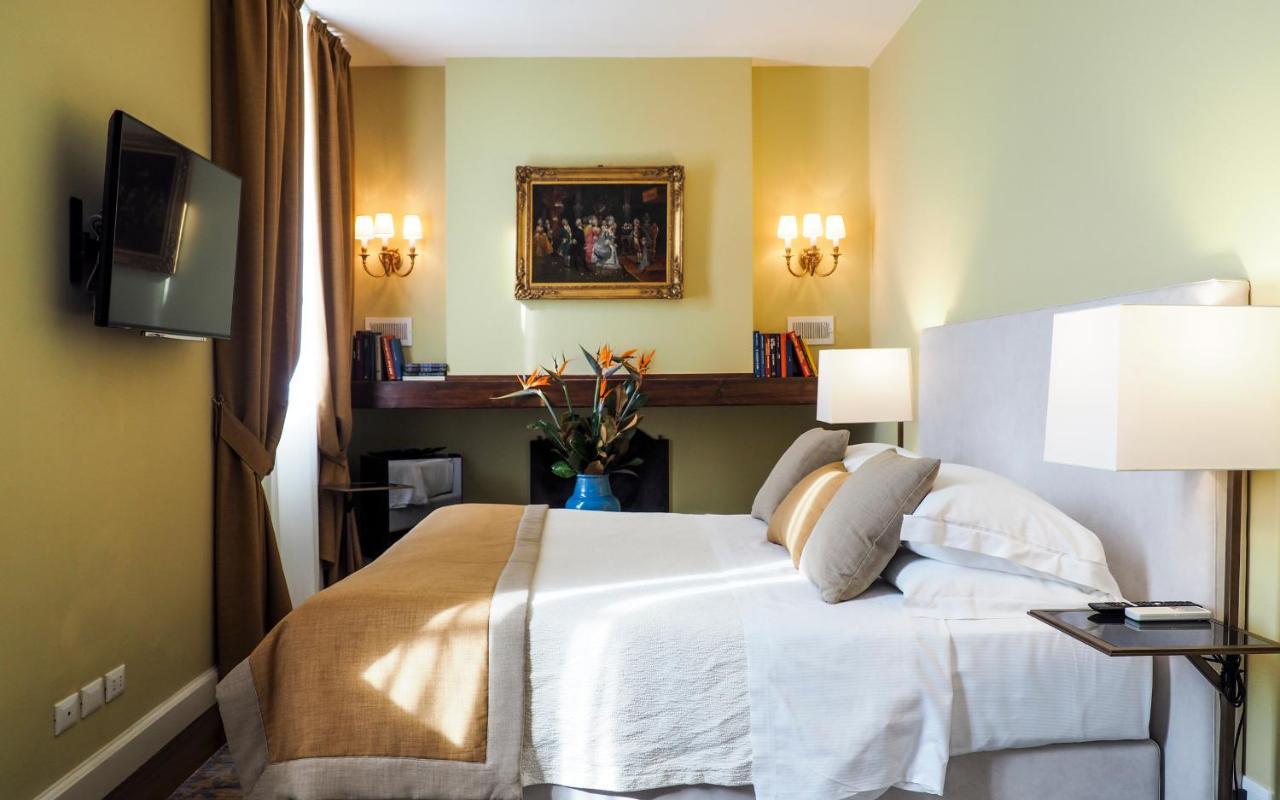 Pensión Aqa Palace 3*