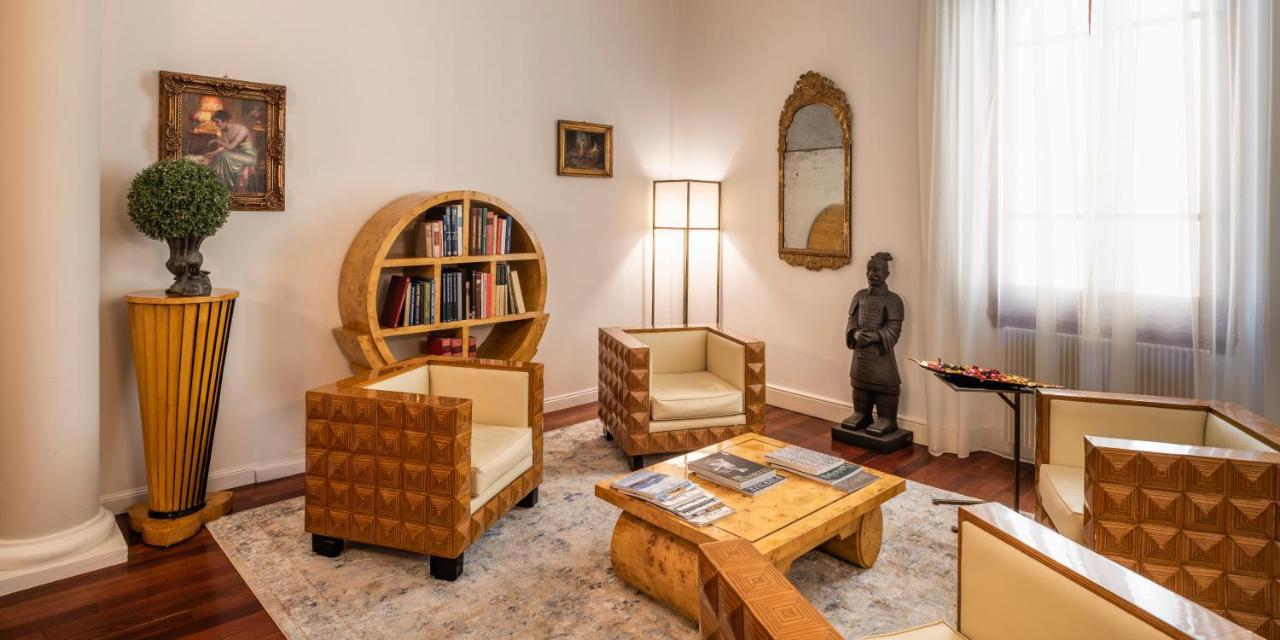 Aqa Palace Pensión 3*